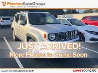 Used 2018 Jeep Renegade Latitude w/ Popular Equipment Group image 1