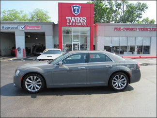 Used 2019 Chrysler 300 Limited w/ Safetytec Plus Group image 1