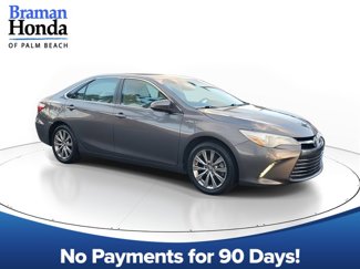 Used 2015 Toyota Camry XLE image 1