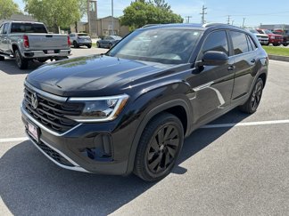 Used 2024 Volkswagen Atlas Cross Sport SE w/ Black Wheel Package image 1