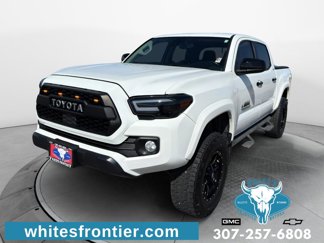 Used 2018 Toyota Tacoma SR5 video 1