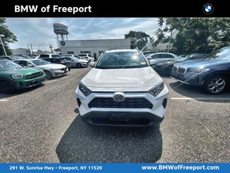 Used 2019 Toyota RAV4 LE image 1
