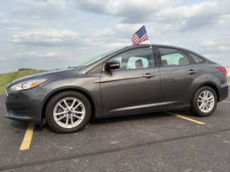 Used 2017 Ford Focus SE image 1