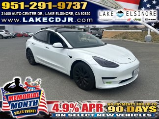 Used 2023 Tesla Model 3 Standard Range image 1