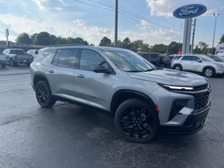 Used 2024 Chevrolet Traverse RS image 1