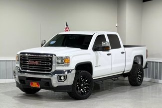 Used 2016 GMC Sierra 2500 2WD Crew Cab image 1