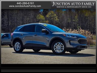 Used 2022 Ford Escape SE image 1