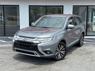 Used 2019 Mitsubishi Outlander SE image 1