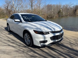 Used 2017 Chevrolet Malibu LT image 1