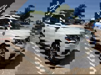Used 2019 Nissan Pathfinder SV image 1