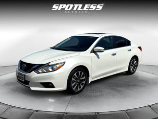 Used 2017 Nissan Altima 2.5 SV w/ Convenience Package image 1