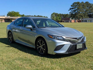 Used 2019 Toyota Camry image 1