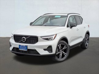 New 2026 Volvo XC40 B5 Core image 1