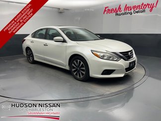 Used 2016 Nissan Altima 2.5 SL w/ 2.5 Technology Package image 1