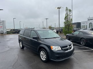 Used 2014 Dodge Grand Caravan SXT image 1