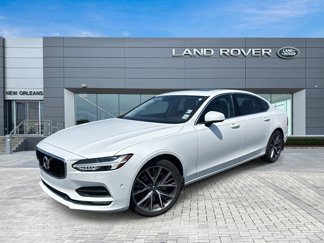 Used 2018 Volvo S90 T6 Momentum w/ Convenience Package image 1