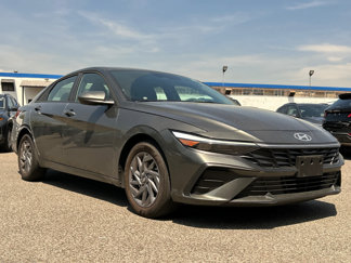 Certified 2024 Hyundai Elantra SEL image 1