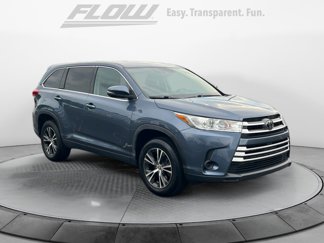 Used 2019 Toyota Highlander LE image 1