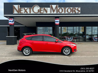 Used 2015 Ford Focus SE image 1