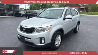 Used 2015 Kia Sorento LX image 1