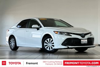Certified 2020 Toyota Camry LE image 1