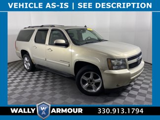 Used 2011 Chevrolet Suburban LT image 1