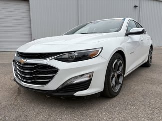 Used 2024 Chevrolet Malibu LT image 1
