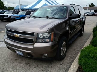 Used 2011 Chevrolet Suburban LT image 1