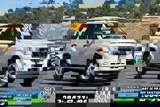 Used 2010 Ford Escape XLT image 1