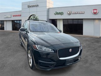 Used 2017 Jaguar F-PACE Premium image 1