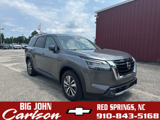 Used 2022 Nissan Pathfinder SL image 1
