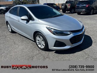 Used 2019 Chevrolet Cruze LT w/ Convenience Package image 1