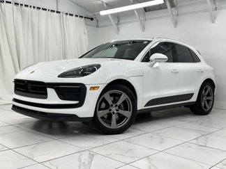 Certified 2023 Porsche Macan image 1