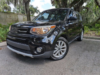 Used 2017 Kia Soul + image 1