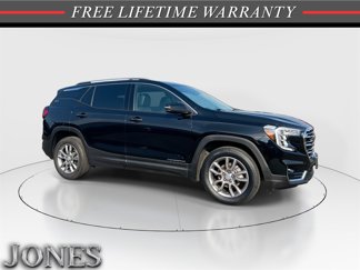 Used 2024 GMC Terrain SLT image 1