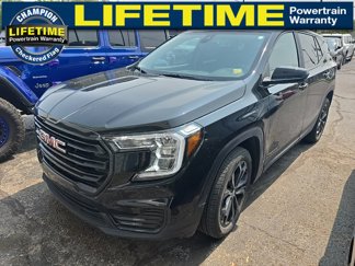 Used 2022 GMC Terrain SLE w/ Driver Convenience Package image 1