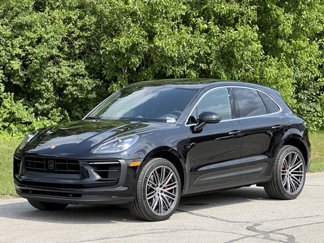 Certified 2024 Porsche Macan S image 1