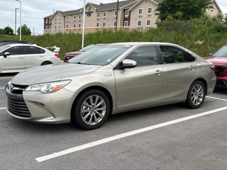 Used 2015 Toyota Camry XLE image 1