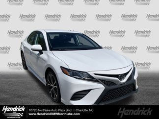Used 2020 Toyota Camry SE image 1