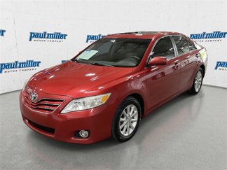 Used 2011 Toyota Camry LE image 1