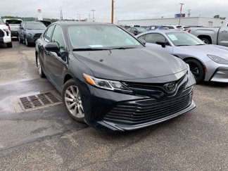 Used 2020 Toyota Camry LE image 1