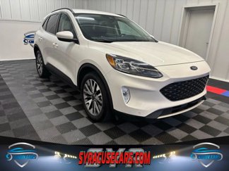Used 2022 Ford Escape Titanium image 1