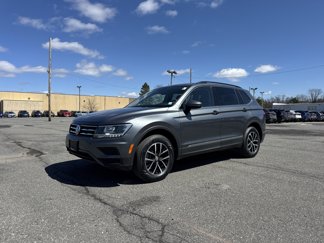 Used 2021 Volkswagen Tiguan SE image 1