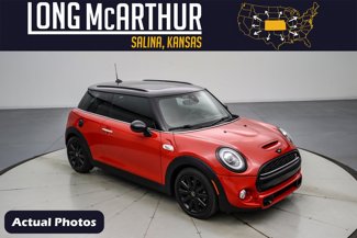 Used 2019 MINI Cooper S image 1