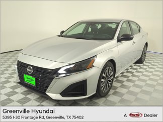 Used 2024 Nissan Altima 2.5 SV image 1