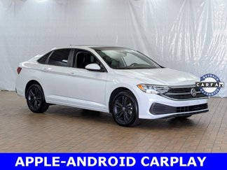 Used 2022 Volkswagen Jetta SE w/ Panoramic Sunroof Package image 1
