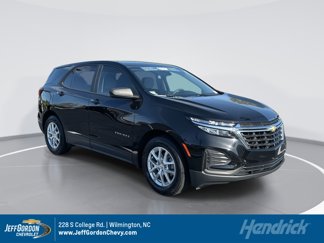 Used 2022 Chevrolet Equinox LS w/ LS Convenience Package image 1