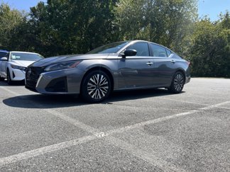 Certified 2024 Nissan Altima 2.5 SV image 1