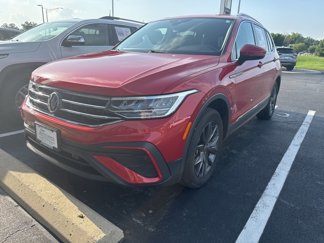 Used 2023 Volkswagen Tiguan SE image 1