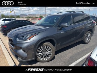 Used 2021 Toyota Highlander Platinum image 1